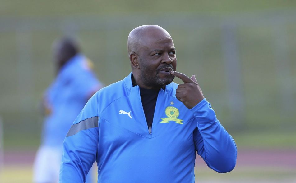 Manqoba Mngqithi (Mamelodi Sundowns) – Over R700,000 per month