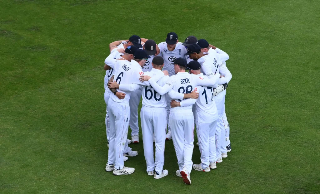 When did England last suffer a Test defeat at Old Trafford in Manchester?